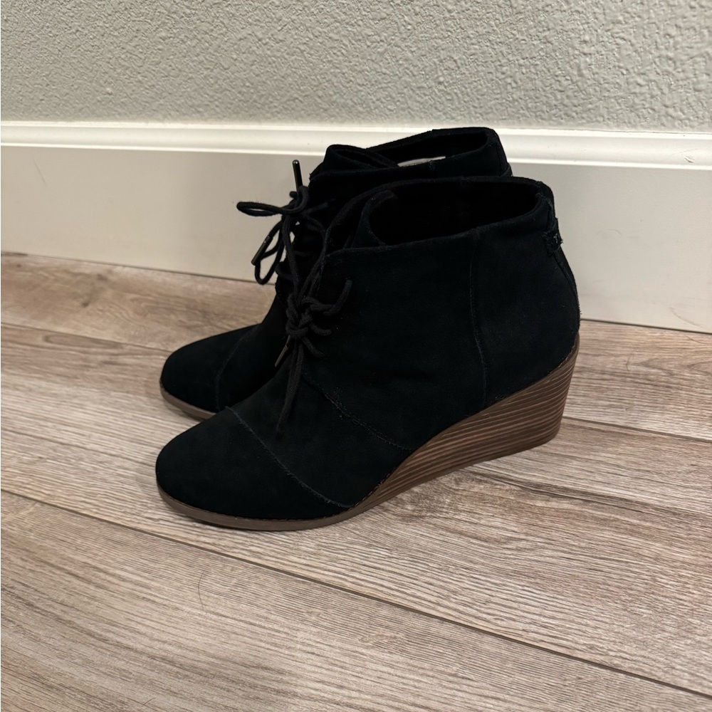 Toms Hyde Casual Boots black Wedge Lace Up Shoe Size 9